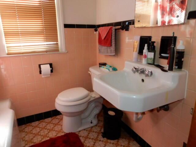 3724 N 57th STREET, Milwaukee, WI 53216