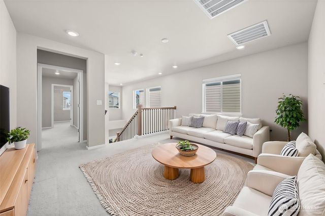 15025 Olympic Loop E, Bonney Lake, WA 98391