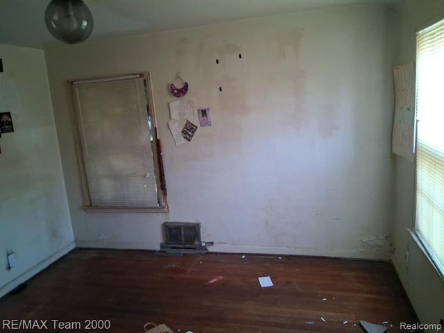 19211 Pierson Street, Detroit, MI 48219