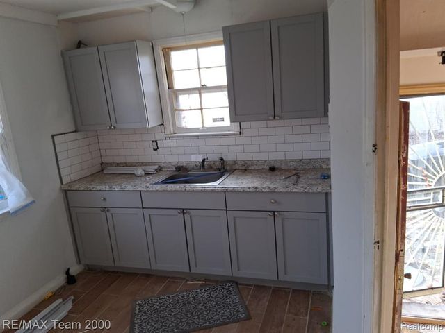 19211 Pierson Street, Detroit, MI 48219