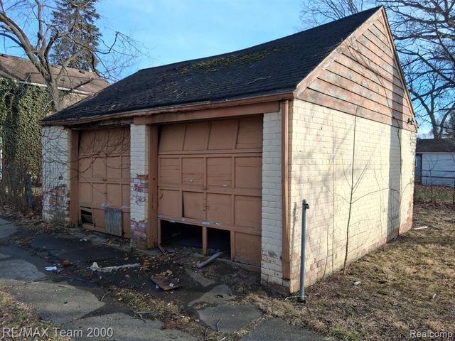 19211 Pierson Street, Detroit, MI 48219