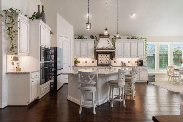 8621 Vatican Drive, Mckinney, TX 75071