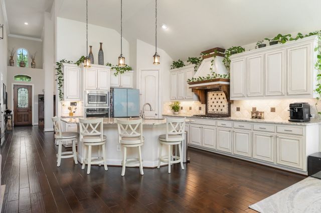 8621 Vatican Drive, Mckinney, TX 75071