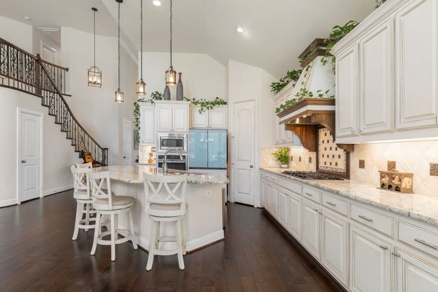 8621 Vatican Drive, Mckinney, TX 75071