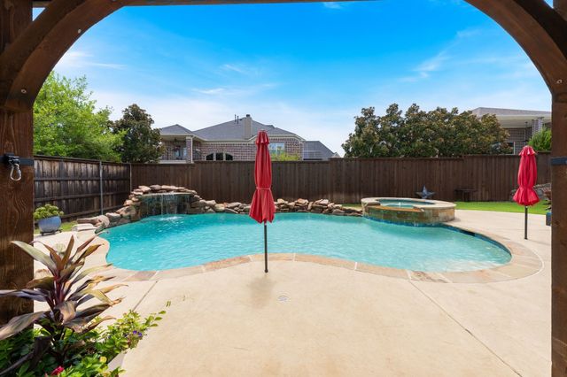 8621 Vatican Drive, Mckinney, TX 75071