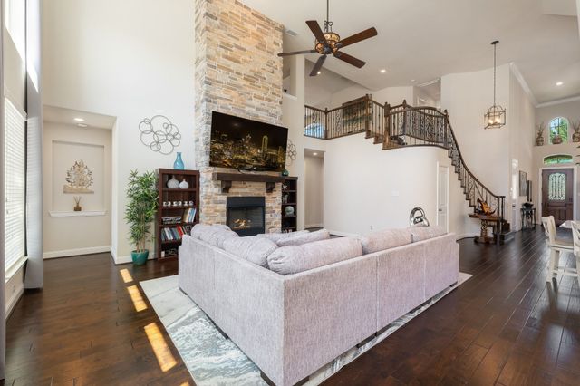 8621 Vatican Drive, Mckinney, TX 75071