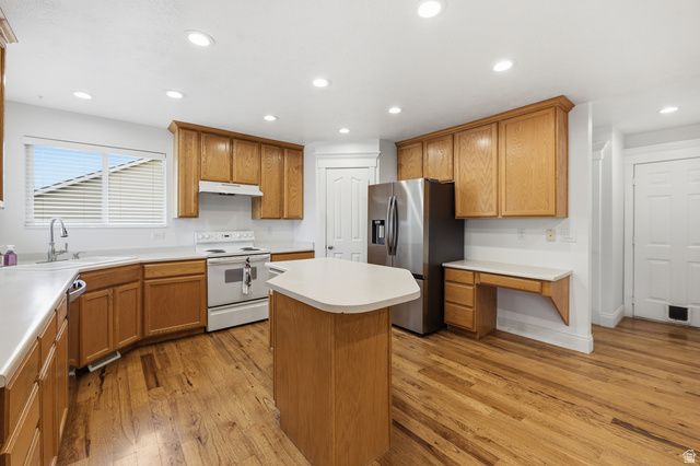 3674 W ELK VALLEY LN, South Jordan, UT 84009
