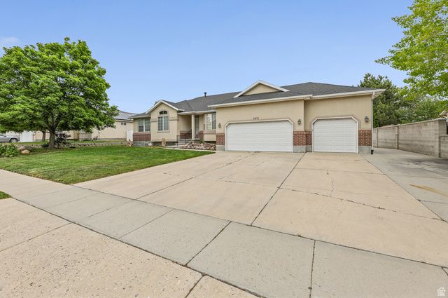 3674 W ELK VALLEY LN, South Jordan, UT 84009