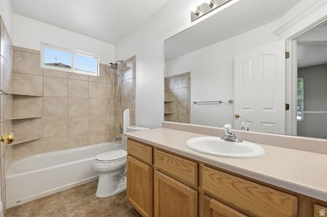 3674 W ELK VALLEY LN, South Jordan, UT 84009