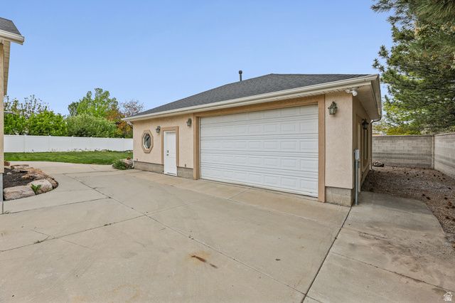 3674 W ELK VALLEY LN, South Jordan, UT 84009