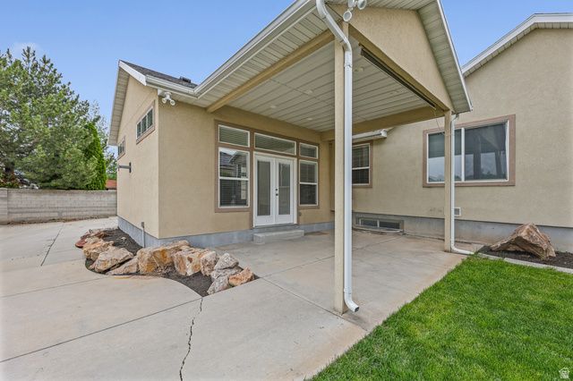 3674 W ELK VALLEY LN, South Jordan, UT 84009