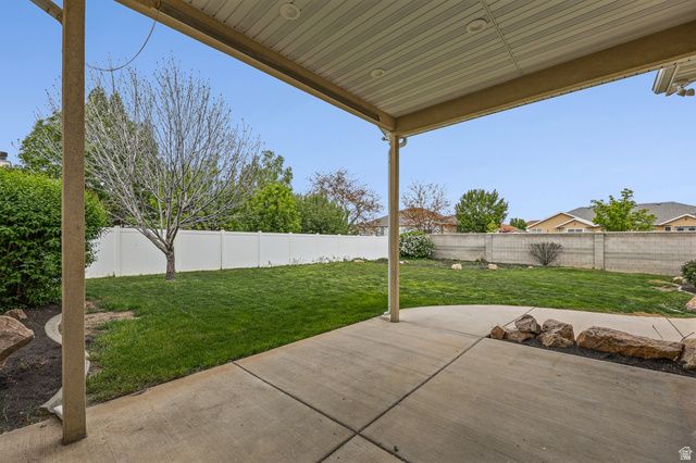 3674 W ELK VALLEY LN, South Jordan, UT 84009