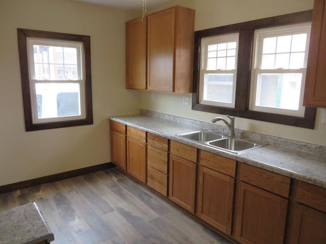 108 N Pearl Street, Janesville, WI 53548