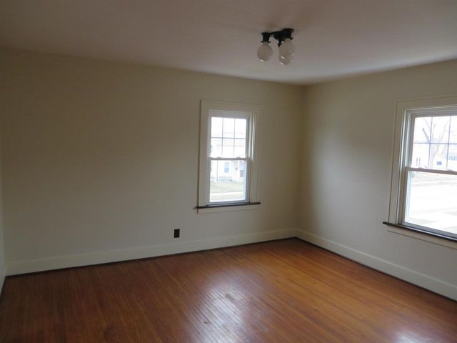 108 N Pearl Street, Janesville, WI 53548