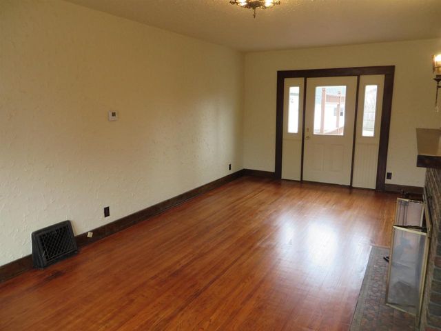 108 N Pearl Street, Janesville, WI 53548