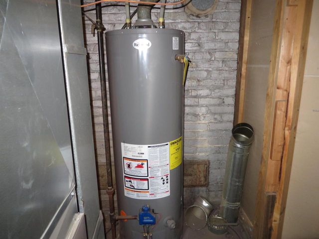 108 N Pearl Street, Janesville, WI 53548