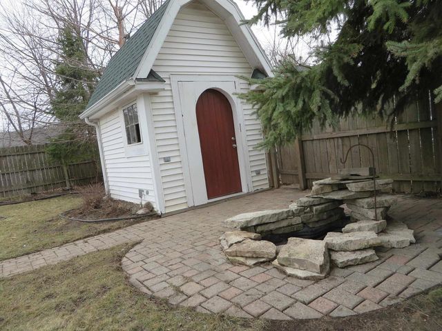 108 N Pearl Street, Janesville, WI 53548