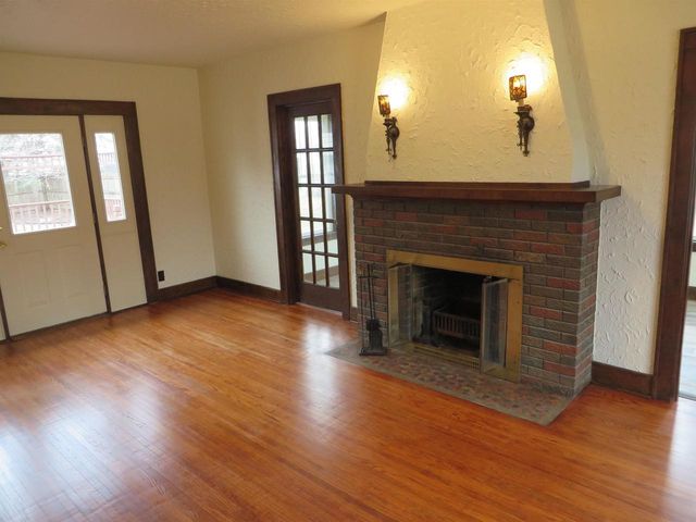 108 N Pearl Street, Janesville, WI 53548