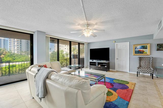 4200 N Ocean Drive 2-201, Singer Island, FL 33404