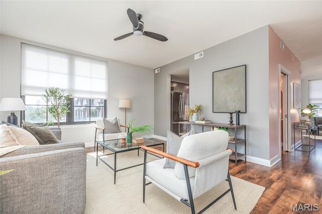 4256 Olive Street 4256, St Louis, MO 63108