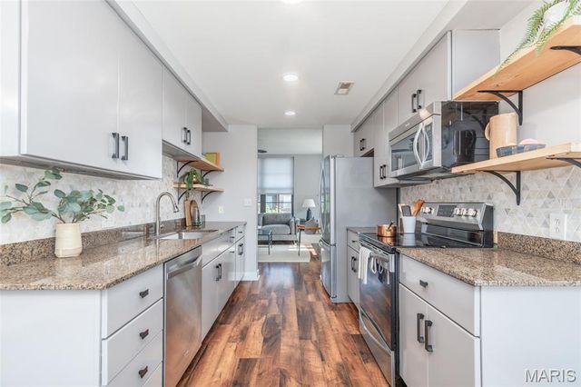 4256 Olive Street 4256, St Louis, MO 63108