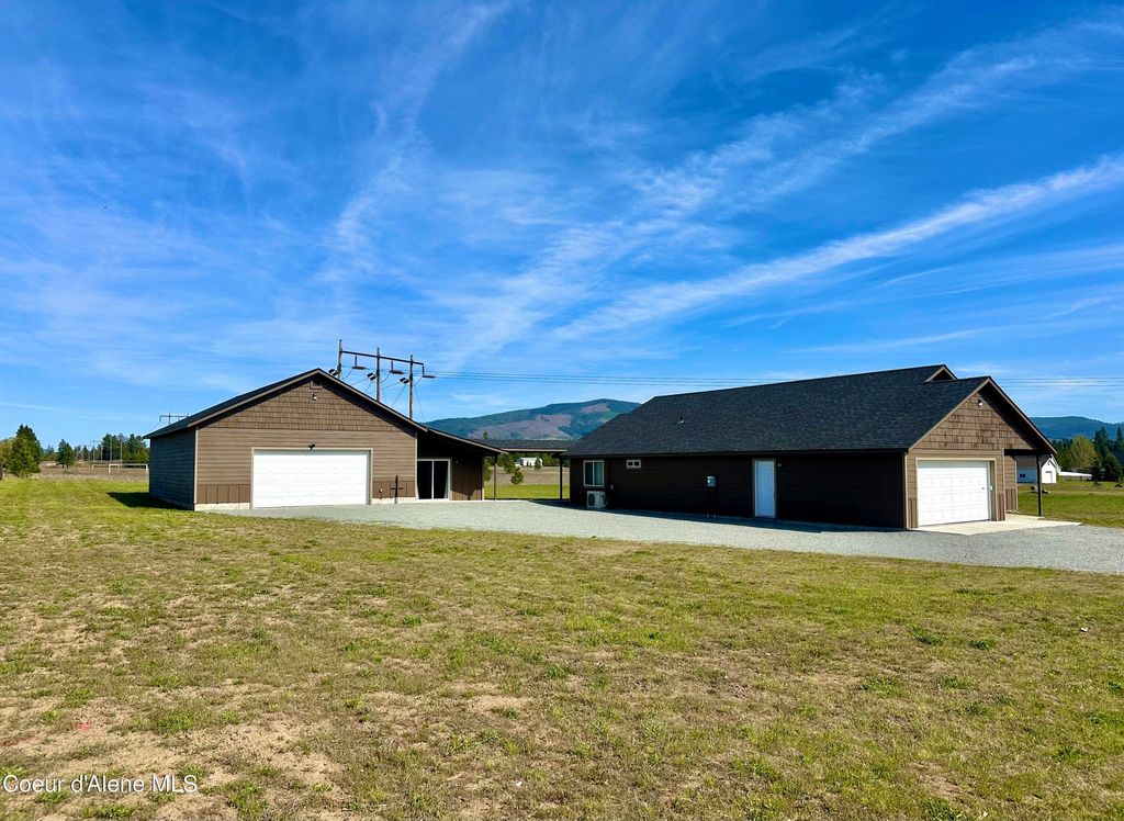 517 Solar Rd, Oldtown, ID 83822