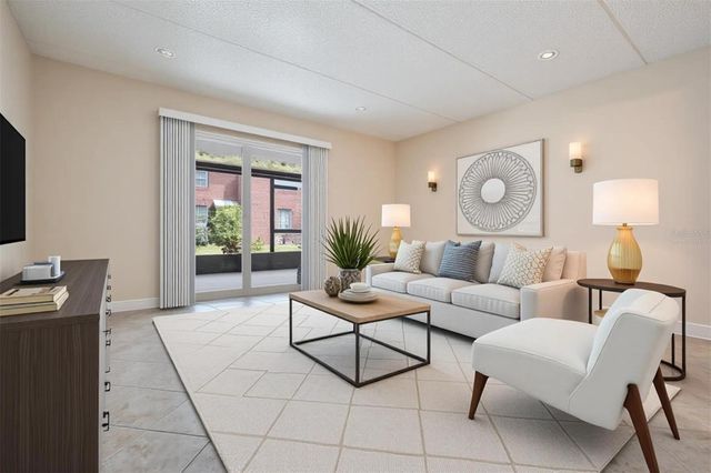 8565 12TH WAY N A, St Petersburg, FL 33702