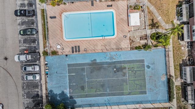8565 12TH WAY N A, St Petersburg, FL 33702