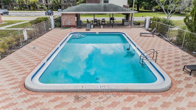 8565 12TH WAY N A, St Petersburg, FL 33702