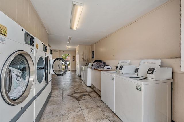 8565 12TH WAY N A, St Petersburg, FL 33702
