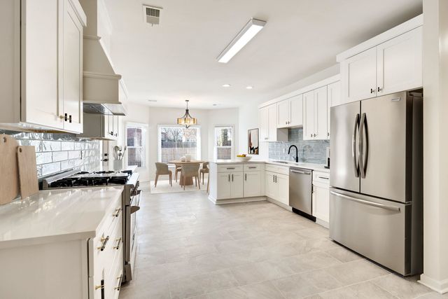 939 FALLEN OAKS DR, Collierville, TN 38017