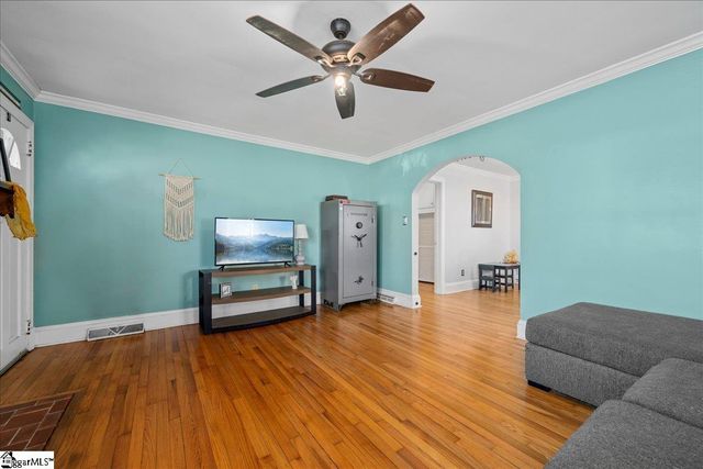 238 California Avenue, Spartanburg, SC 29303