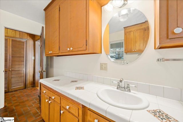 238 California Avenue, Spartanburg, SC 29303