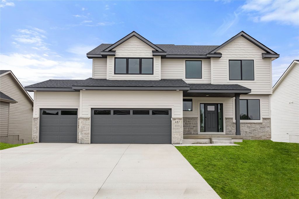 657 34th Street SE, Altoona, IA 50009