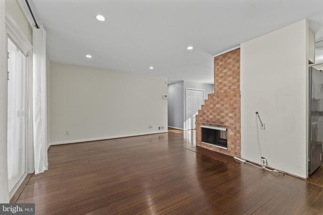 5412 NUTTING DR, Springfield, VA 22151