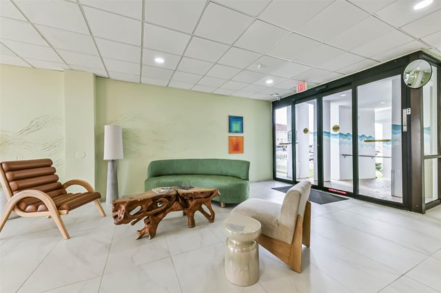 7310 Seawall Boulevard 705, Galveston, TX 77551