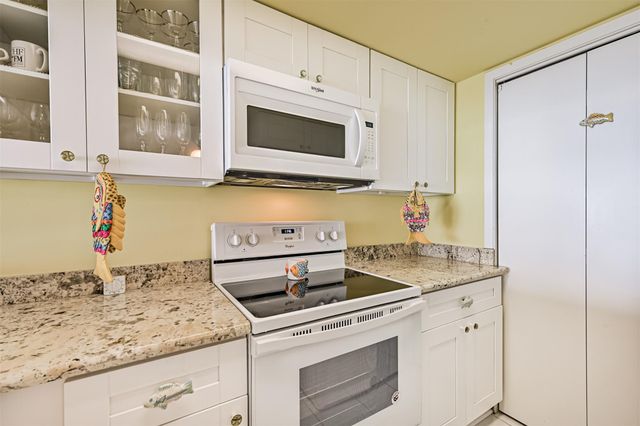 7310 Seawall Boulevard 705, Galveston, TX 77551