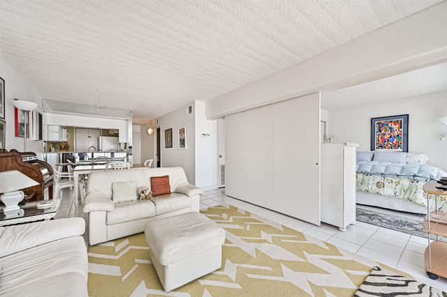 7310 Seawall Boulevard 705, Galveston, TX 77551