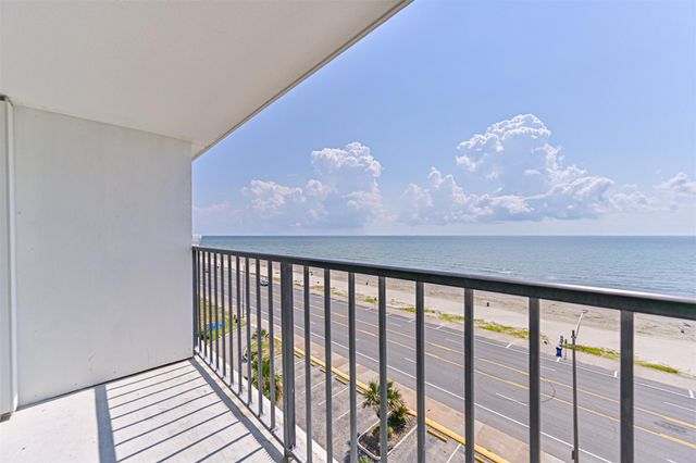 7310 Seawall Boulevard 705, Galveston, TX 77551