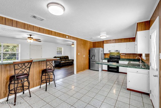 14137 Dundeewood Road, Biloxi, MS 39532