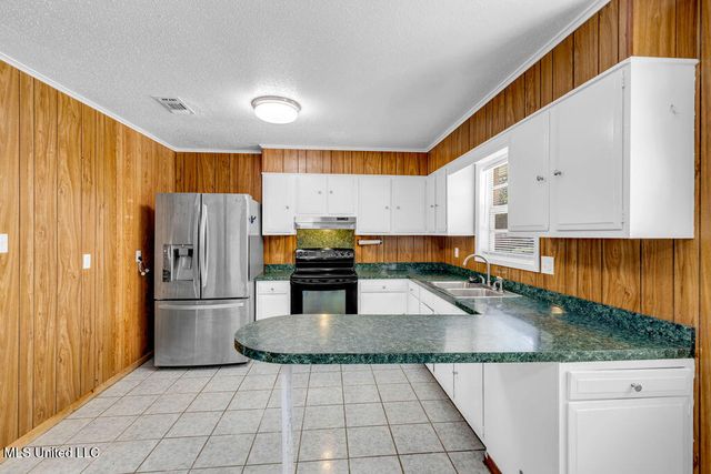 14137 Dundeewood Road, Biloxi, MS 39532