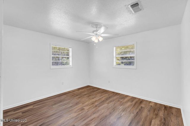 14137 Dundeewood Road, Biloxi, MS 39532