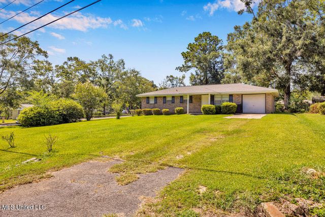 14137 Dundeewood Road, Biloxi, MS 39532