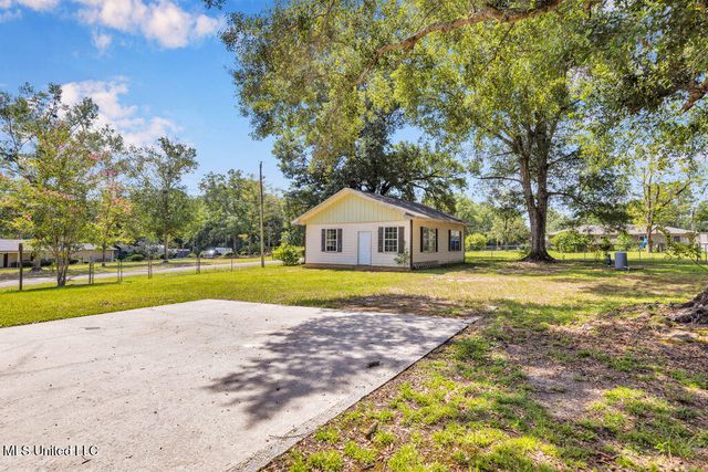14137 Dundeewood Road, Biloxi, MS 39532