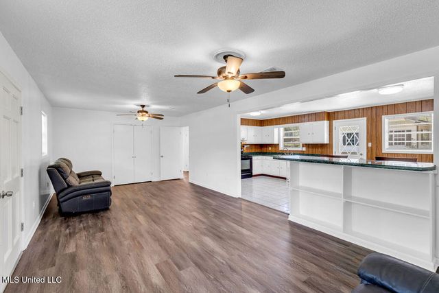 14137 Dundeewood Road, Biloxi, MS 39532