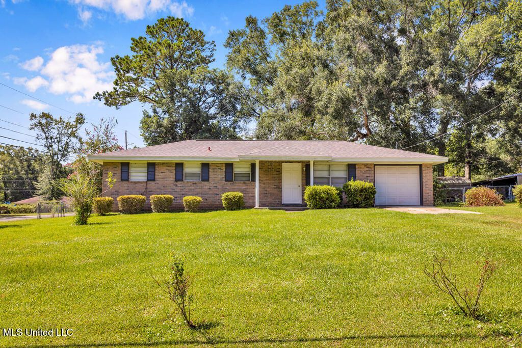 14137 Dundeewood Road, Biloxi, MS 39532