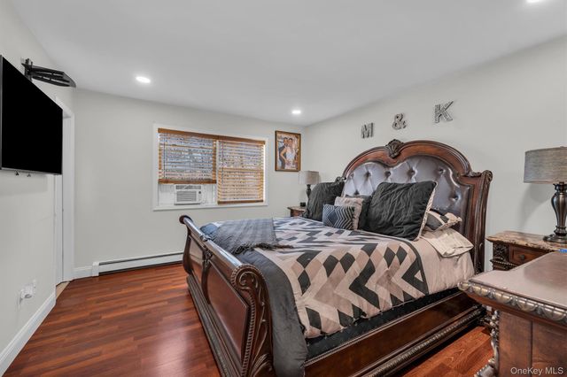 19 Summit, Farmingville, NY 11738