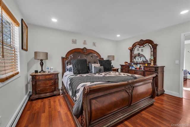 19 Summit, Farmingville, NY 11738