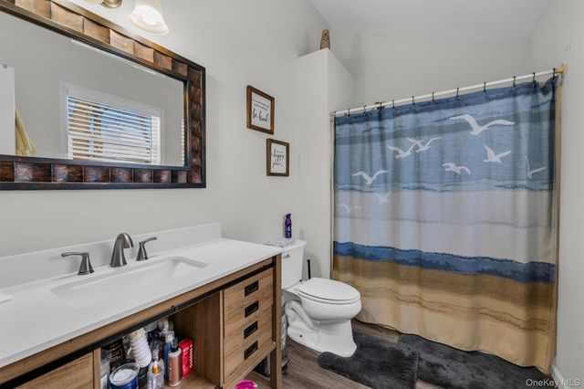 19 Summit, Farmingville, NY 11738