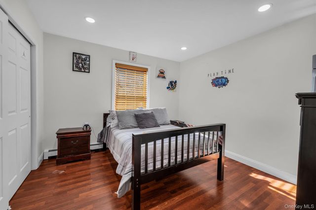 19 Summit, Farmingville, NY 11738